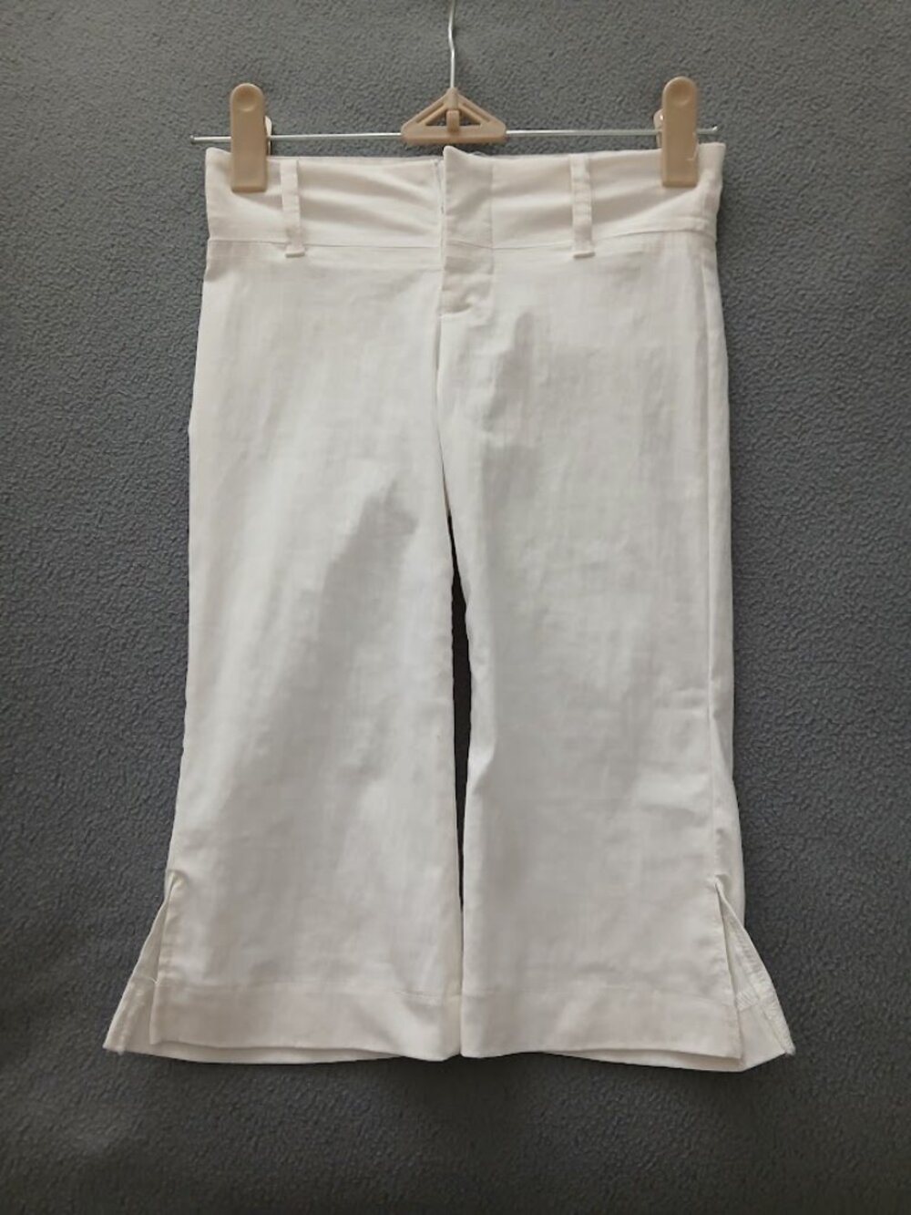 Very Fashionable Girls Stretch Capri Pant - size 4 - white